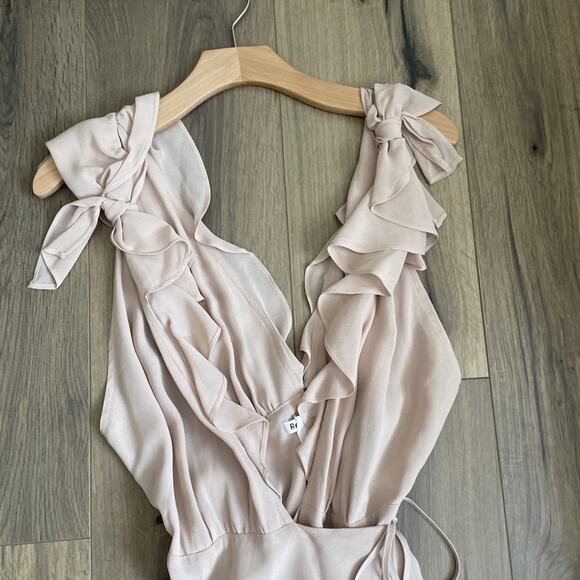 REFORMATION Champagne Peppermint Maxi Wrap Dress Size S Flutter Sleeve Deep V - Picture 3 of 7